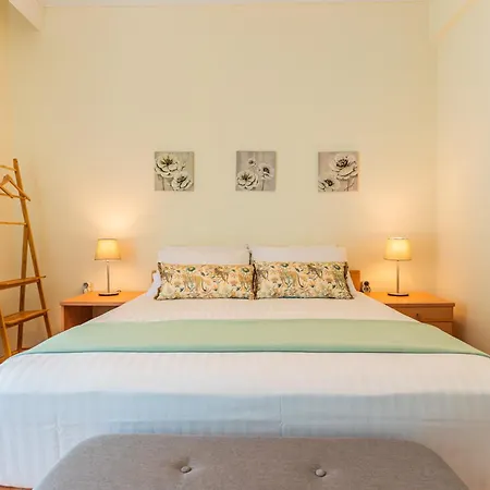 Balcony By The Bay *