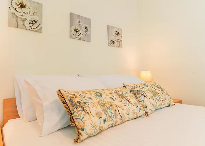 Balcony By The Bay * PalaiónTsiflíkion